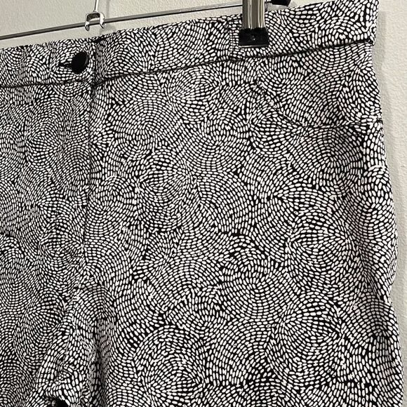 Atmosphere Women's Black And White Abstract Slim Fit Stretch Trouser - Picture 2 of 5